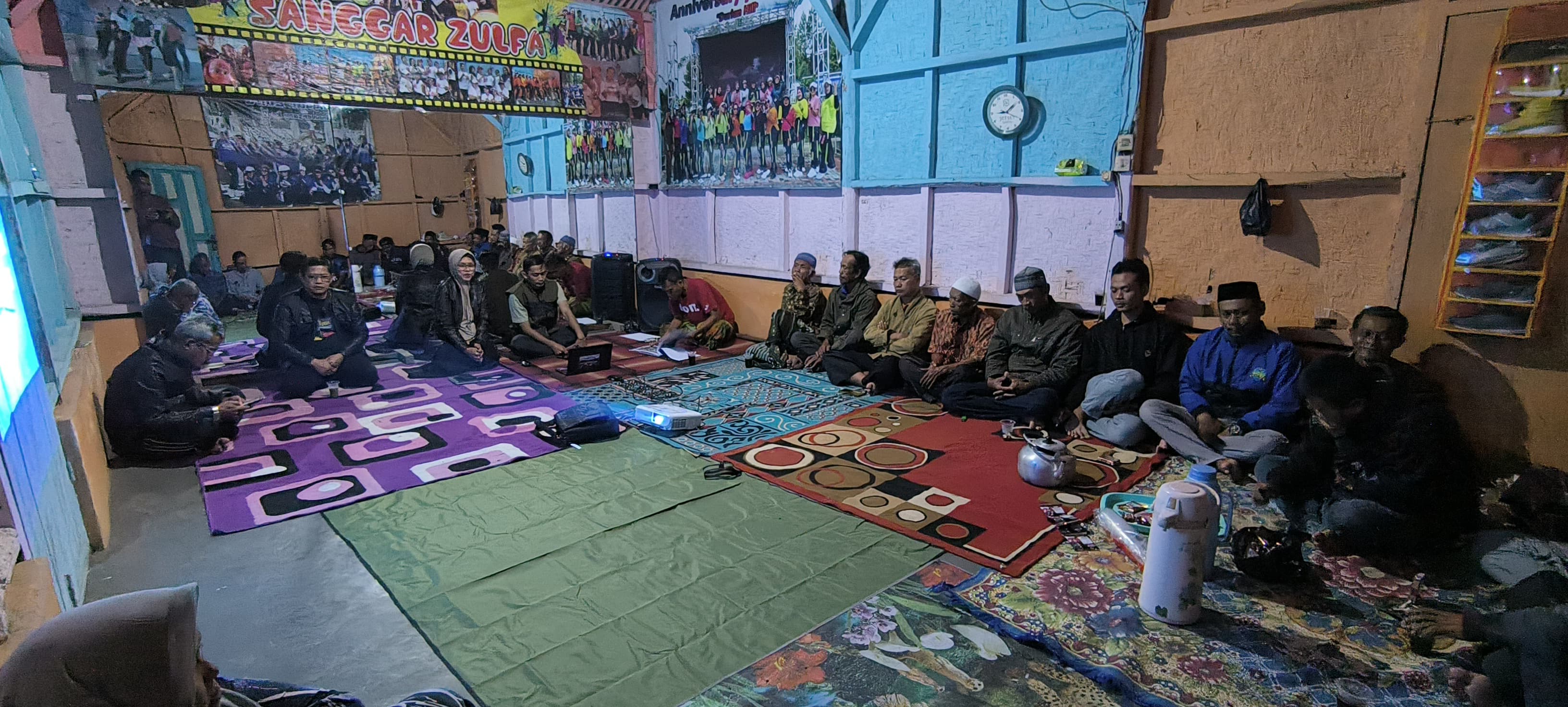 Silaturahmi Pemdes Nasol dan warga di tingkat dusun