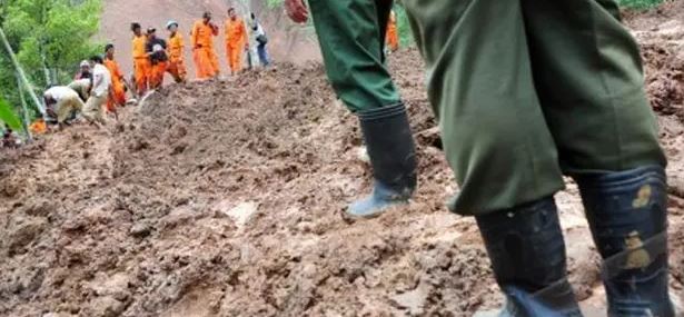 Tanah Longsor Hantui Puluhan Rumah Warga di Desa Nasol Ciamis