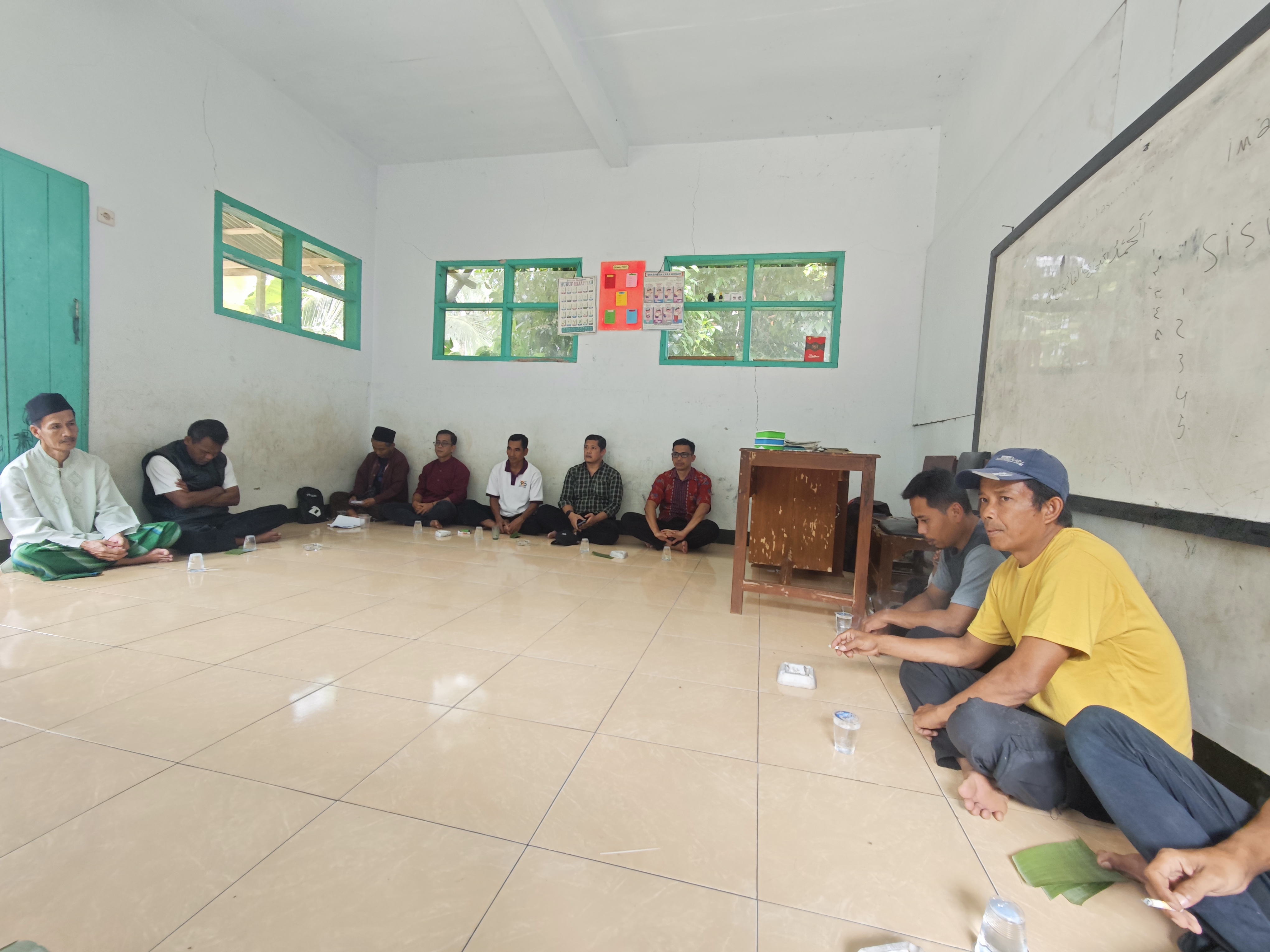 Silaturahmi Pemetintah Desa Dengan Warga